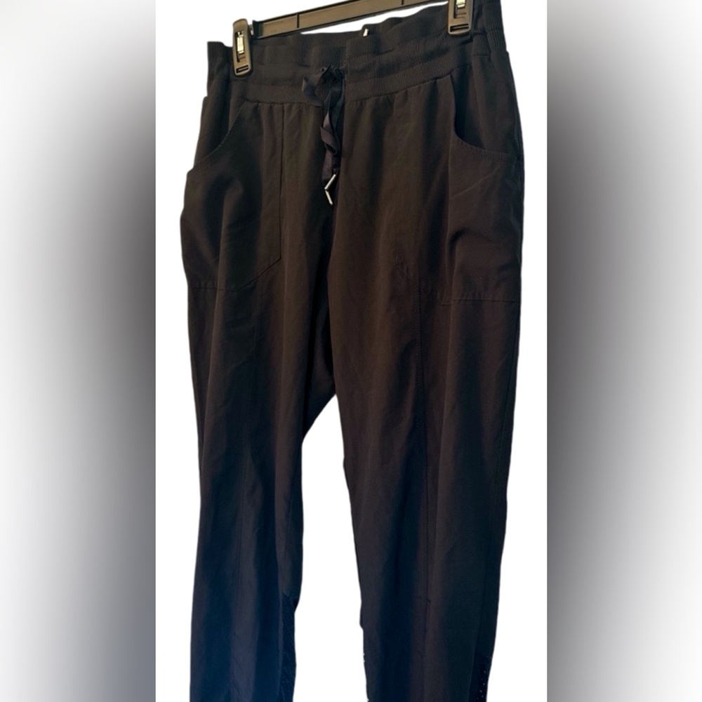 Kyodan Women workout pant pocket on each side  drawstring size medium
